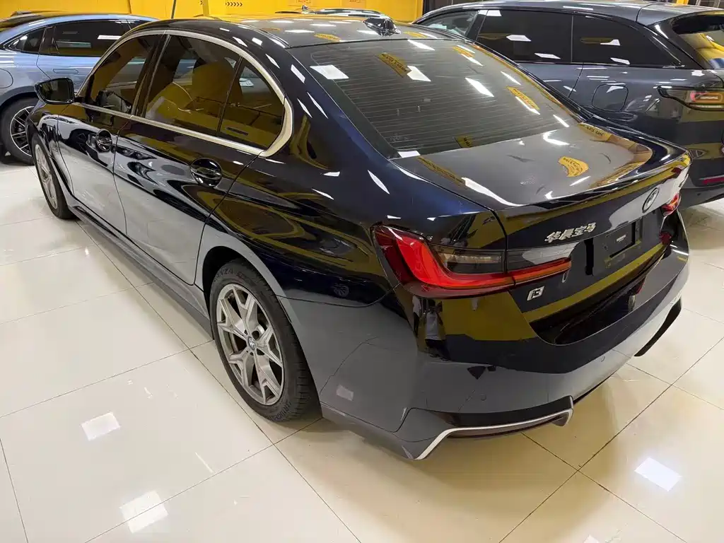 BMW i3 2022 eDrive 35 L