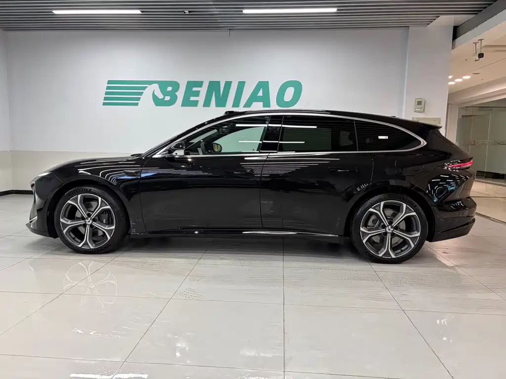 NIO ET5T 2026 Model Touring