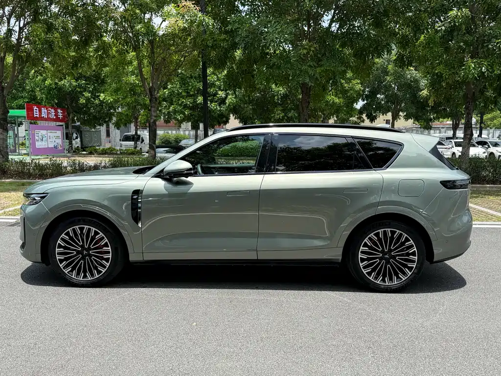 FREE+ All-Wheel Drive Qiankun Edition