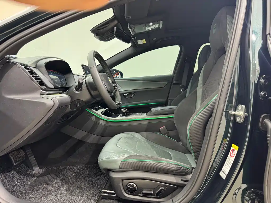 Han 2022 EV 610KM Four-Wheel Drive Qianshan Cui Limited Edition
