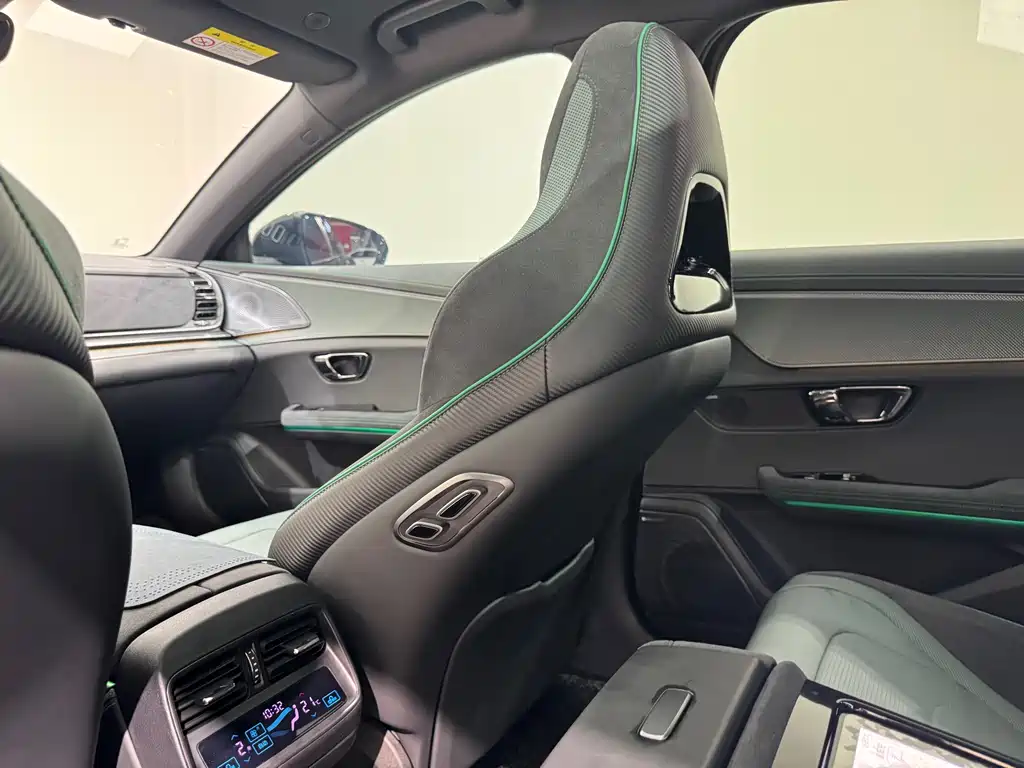 Han 2022 EV 610KM Four-Wheel Drive Qianshan Cui Limited Edition