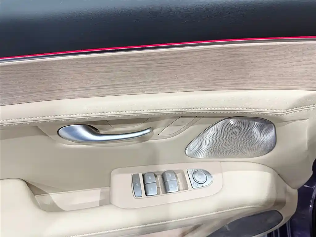 Wenxiang M5 2025 Edition Range-Extended Ultra All-Wheel Drive