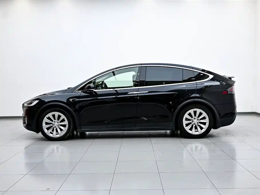 Model X 2016 90D