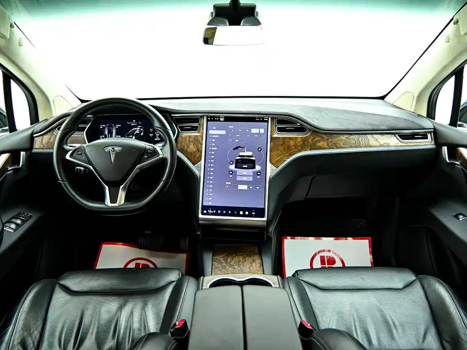 Model X 2016 90D