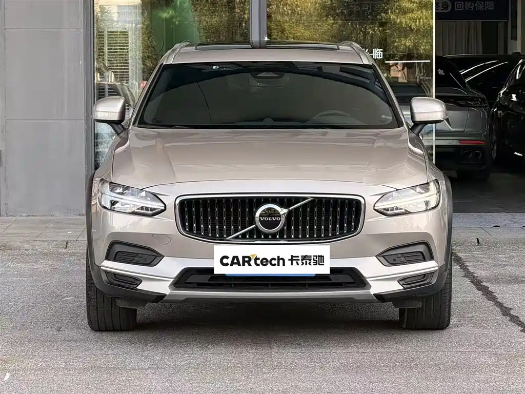 Volvo V90 2023 Cross Country B5 AWD Zhizhuan Edition