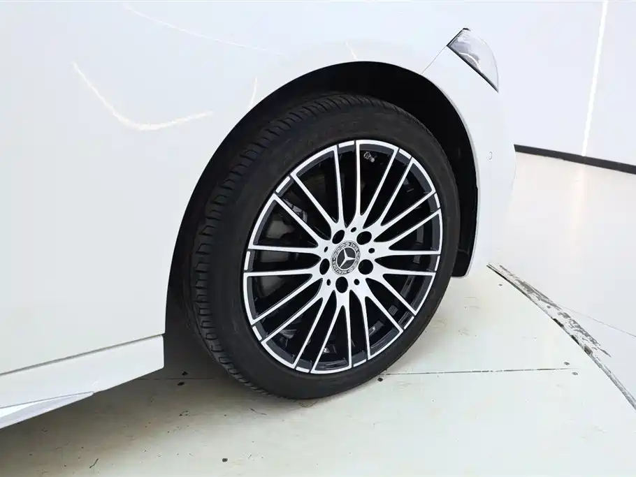 Mercedes C-Class 2023 model Restyled C 260 L Sport Edition