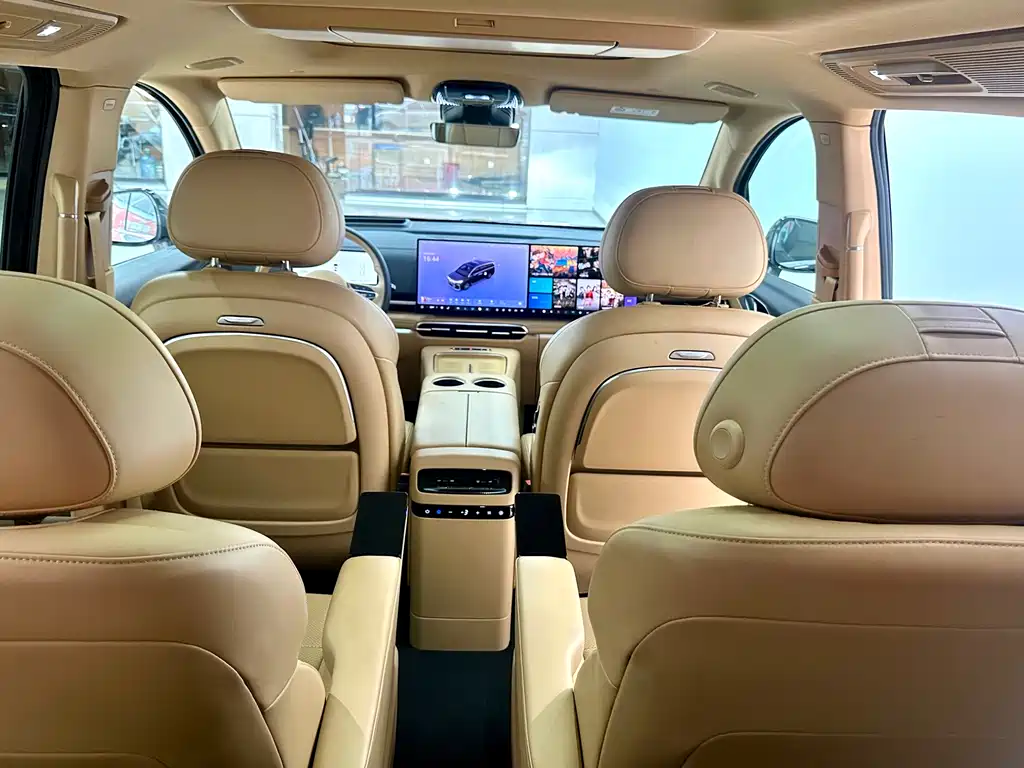 Dreamer 2025 PHEV All-Wheel Drive尊贵鲲鹏 Edition