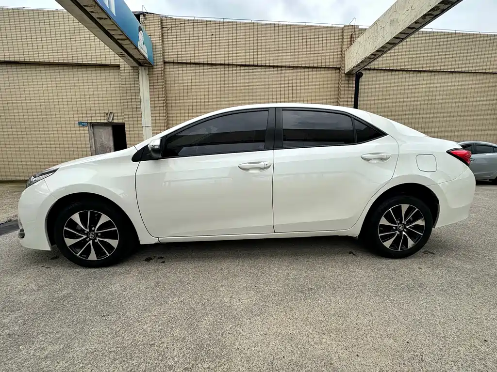 Camry 2018 185T CVT Prestige Edition National V
