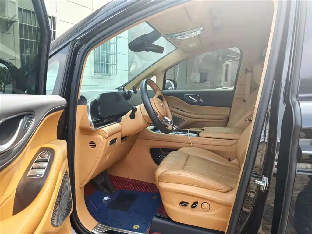 Dream Home 2024款 PHEV Super Long Range Prestige Edition