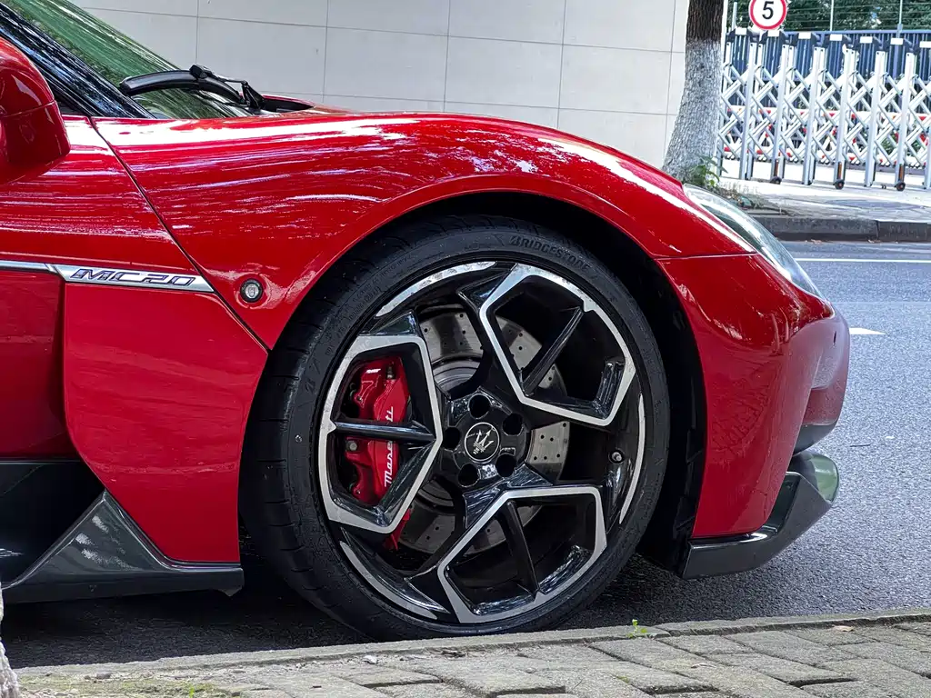 Maserati MC20 2020 3.0T Standard Edition