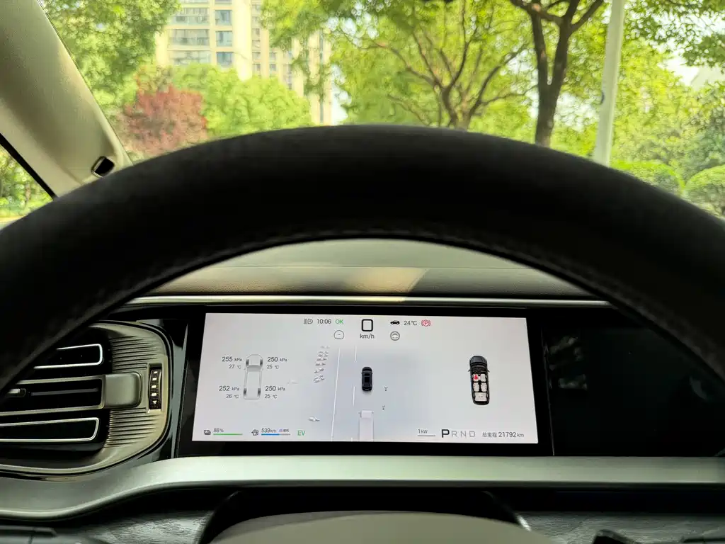 Tengri D9 2025 Model DM-i Intelligent Driving Edition 1020 All-Wheel Drive Prestige Version