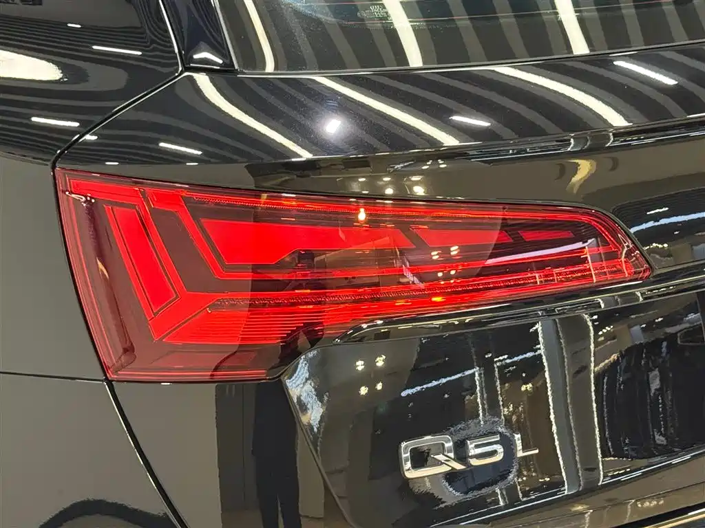 Audi Q5L 2025 model Luxury Dynamic Edition