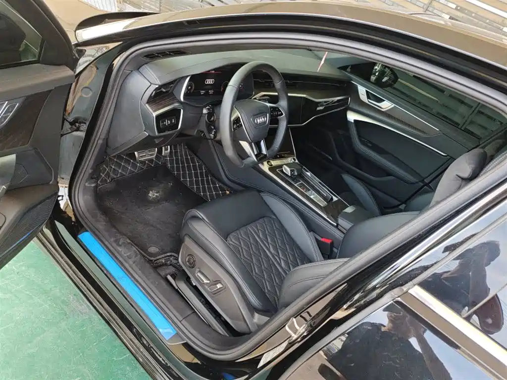 Audi A6L 2025 Facelift 55 TFSI quattro Premium Dynamic Edition