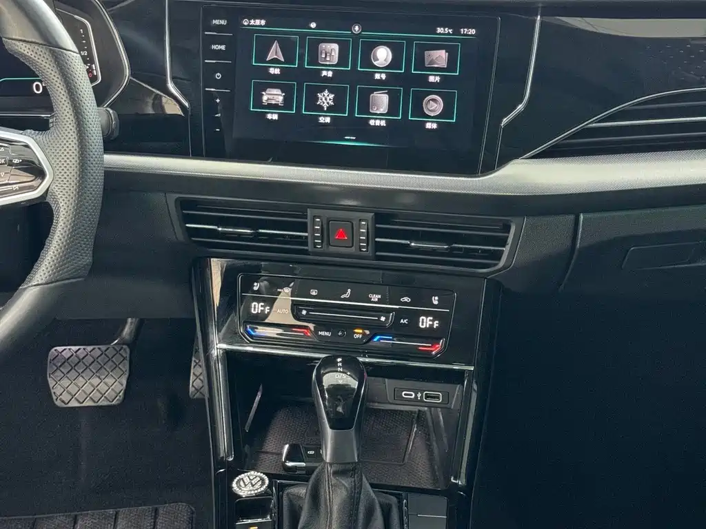 Passat 2022 330 TSI Luxury Edition