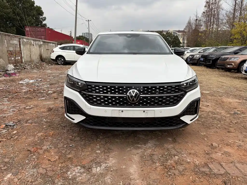 Lavida 2026 300TSI DSG Starlight Leading Edition