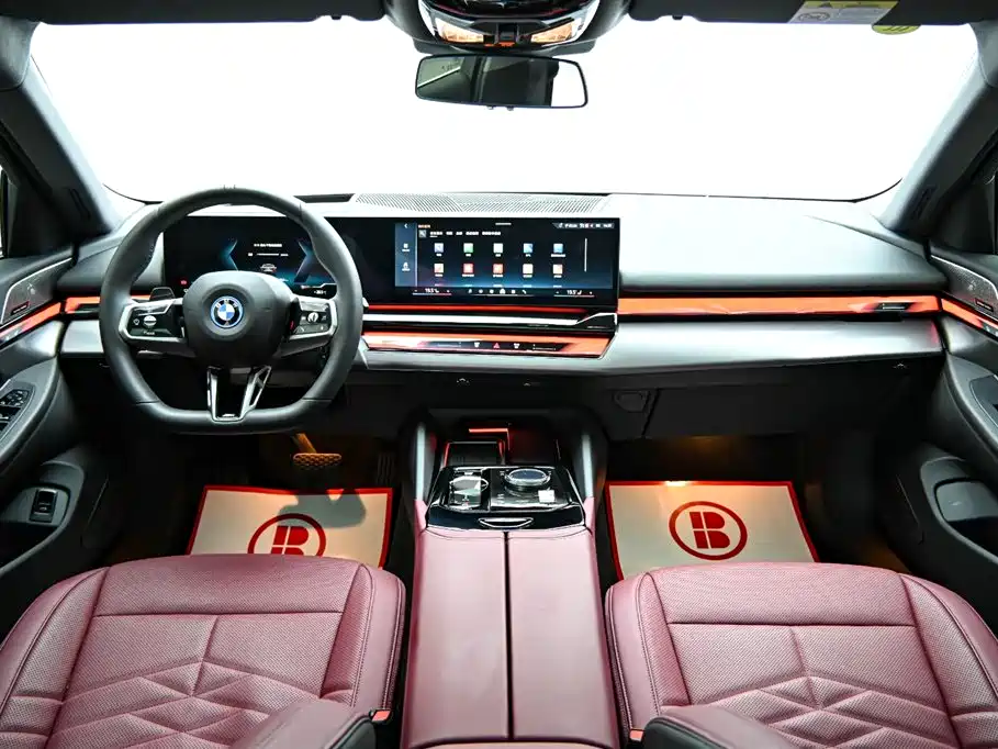 BMW i5 2025 model eDrive 40L M Sport Package