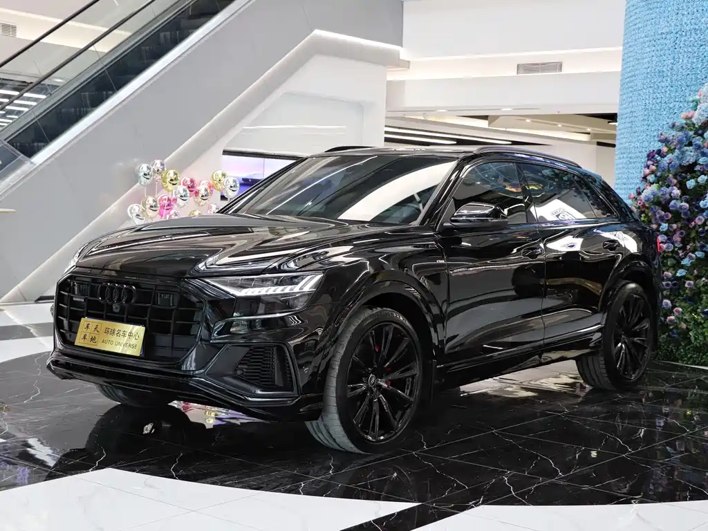 Audi Q8 2022 Dark Knight Hall Edition 55 TFSI