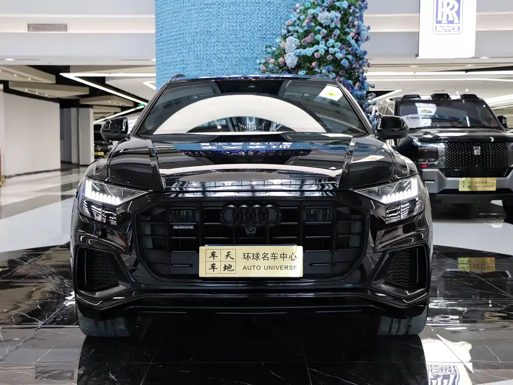 Audi Q8 2022 Dark Knight Hall Edition 55 TFSI