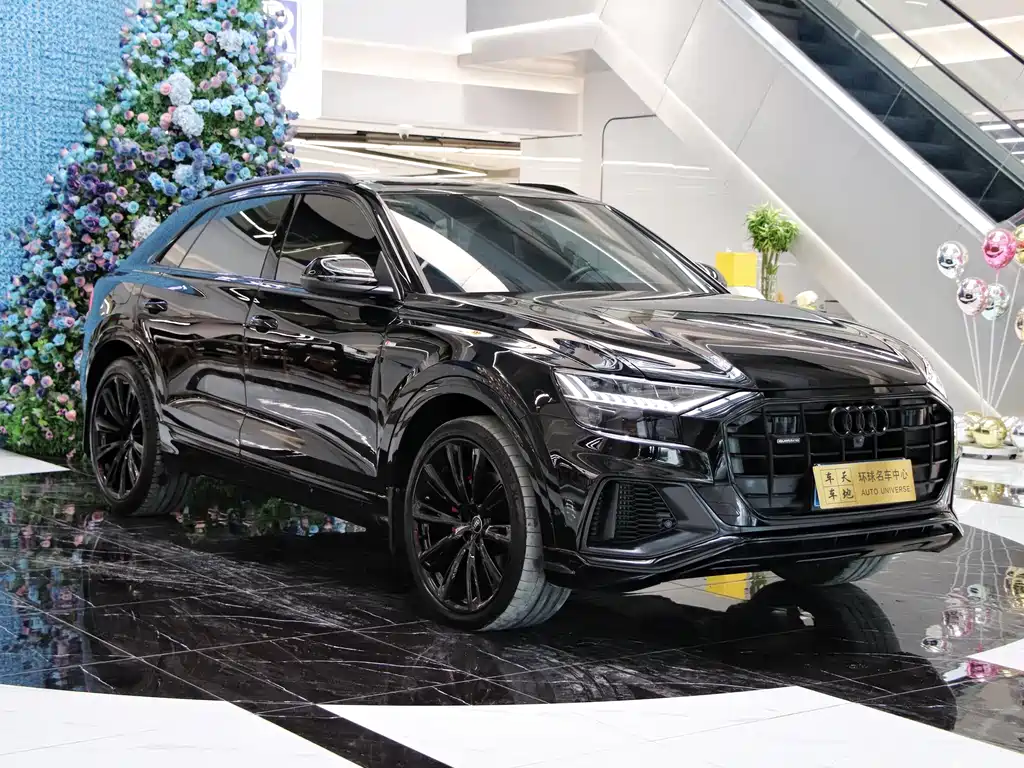 Audi Q8 2022 Dark Knight Hall Edition 55 TFSI