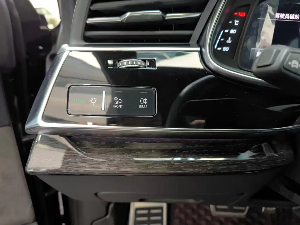 Audi Q8 2022 Dark Knight Hall Edition 55 TFSI