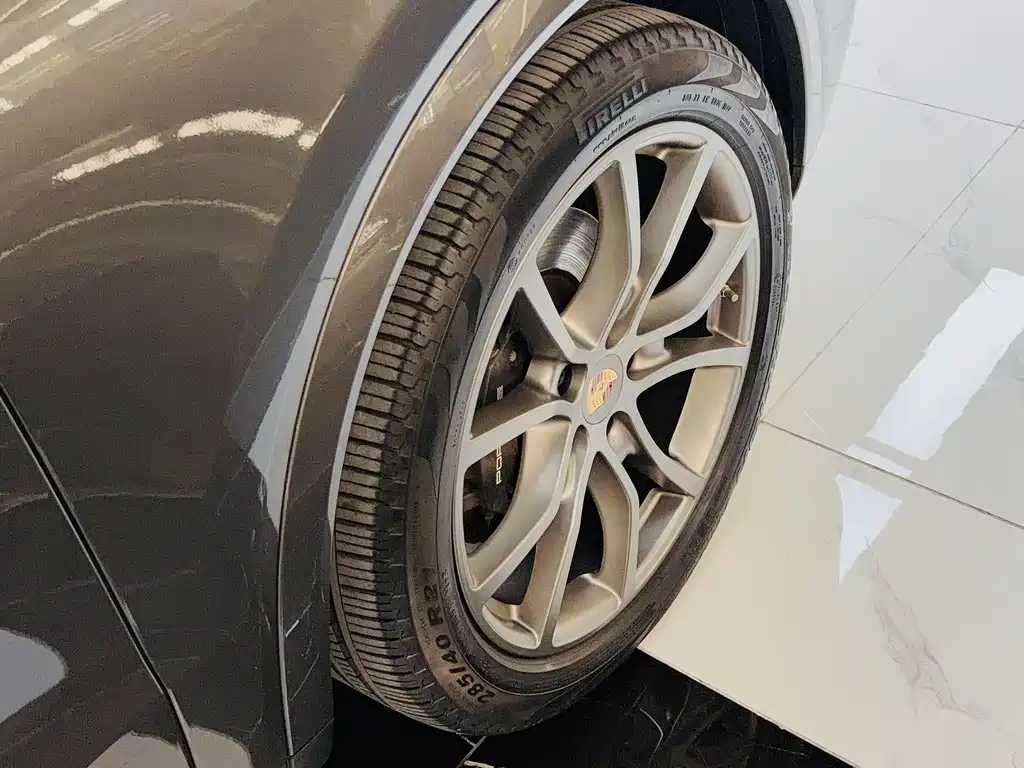 Cayenne 2022 Platinum Edition 3.0T