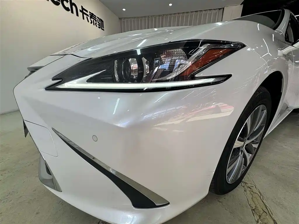 Lexus ES 2020 200 Excellence Edition