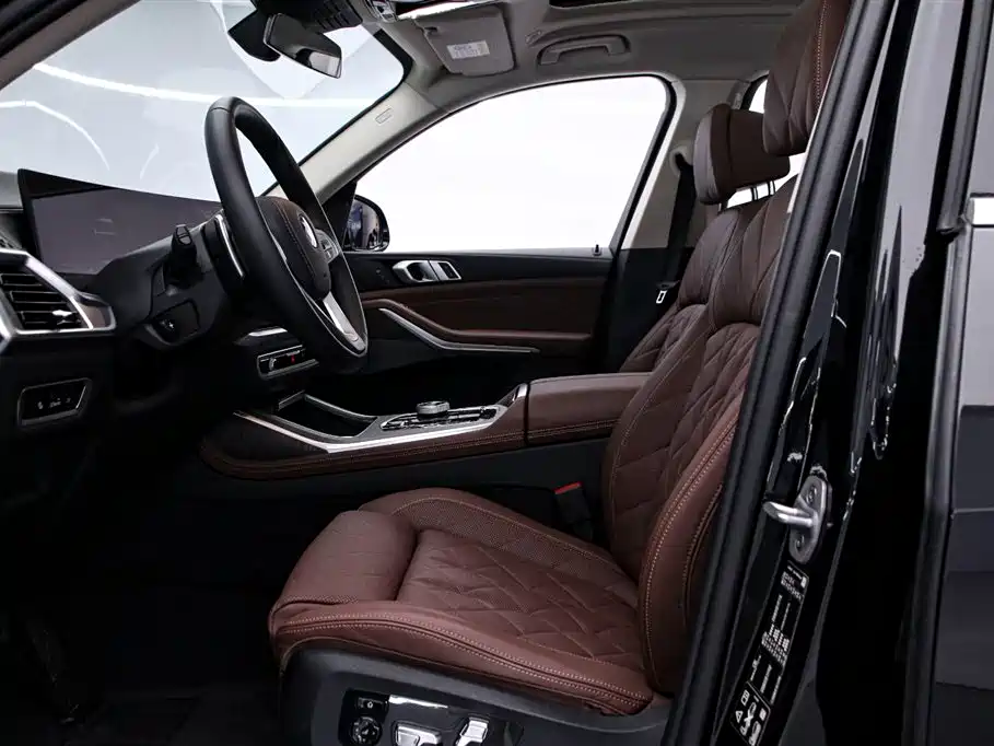 BMW X7 2023 xDrive40i Leading Luxury Package