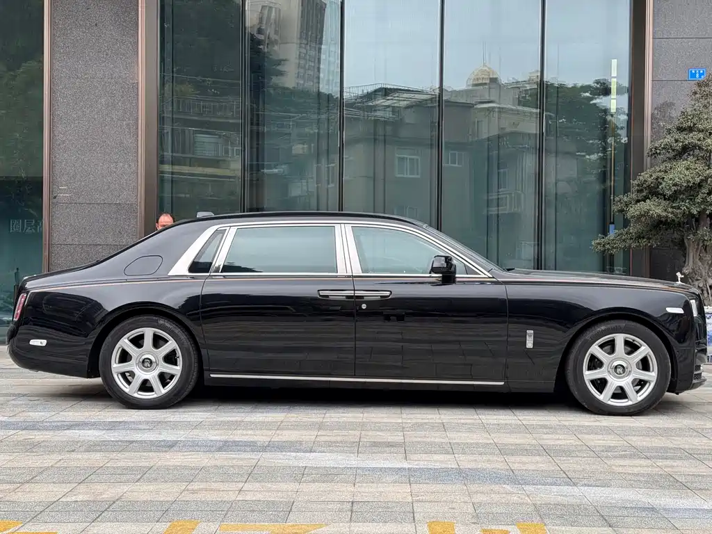 Phantom 2018 6.7T Long Wheelbase Edition