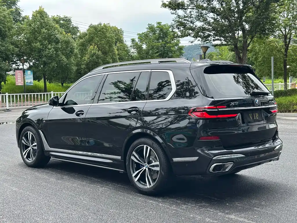 BMW X7 2023 xDrive40i Luxury Edition M Sport Package