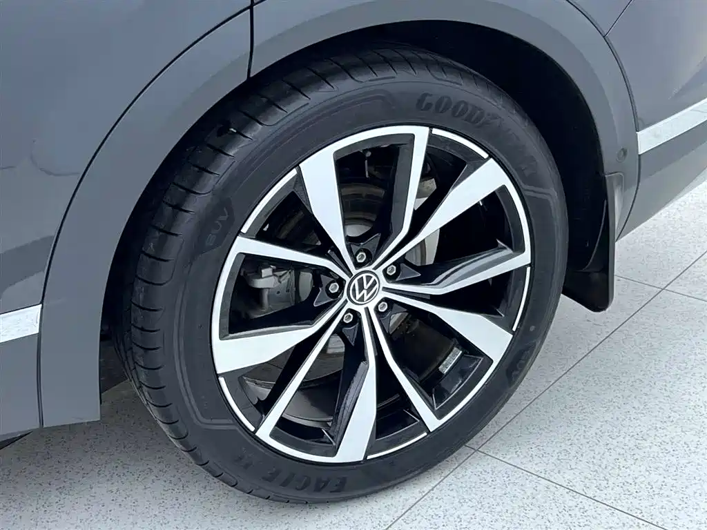 Lan Jin 2021 530TSI 4x4 Flagship Sheng Jin Pro