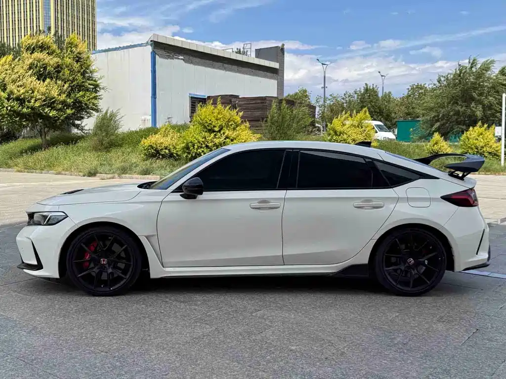 Type R 2023 Import