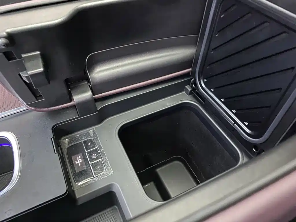 2023 Century 2.0T Six-Seater Yunshe Version