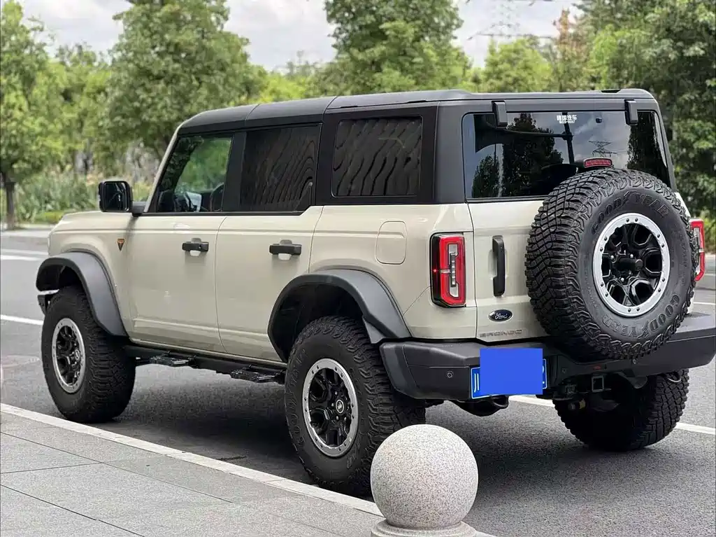 Ford Bronco 2024 2.3T Off-Road