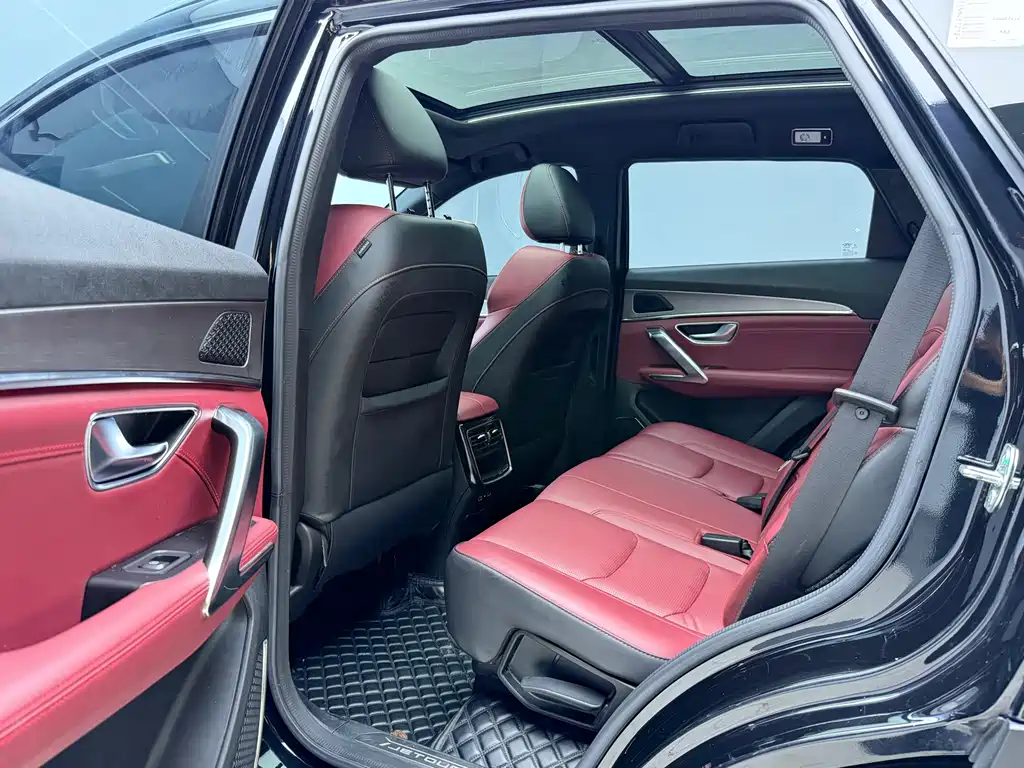 Jett X70 PLUS 2022 1.5T CVT Mountain 7-seater