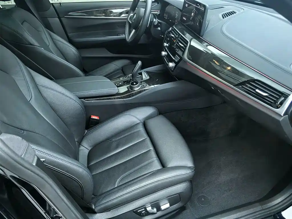 BMW 6 Series GT 2024 630i M Sport Line