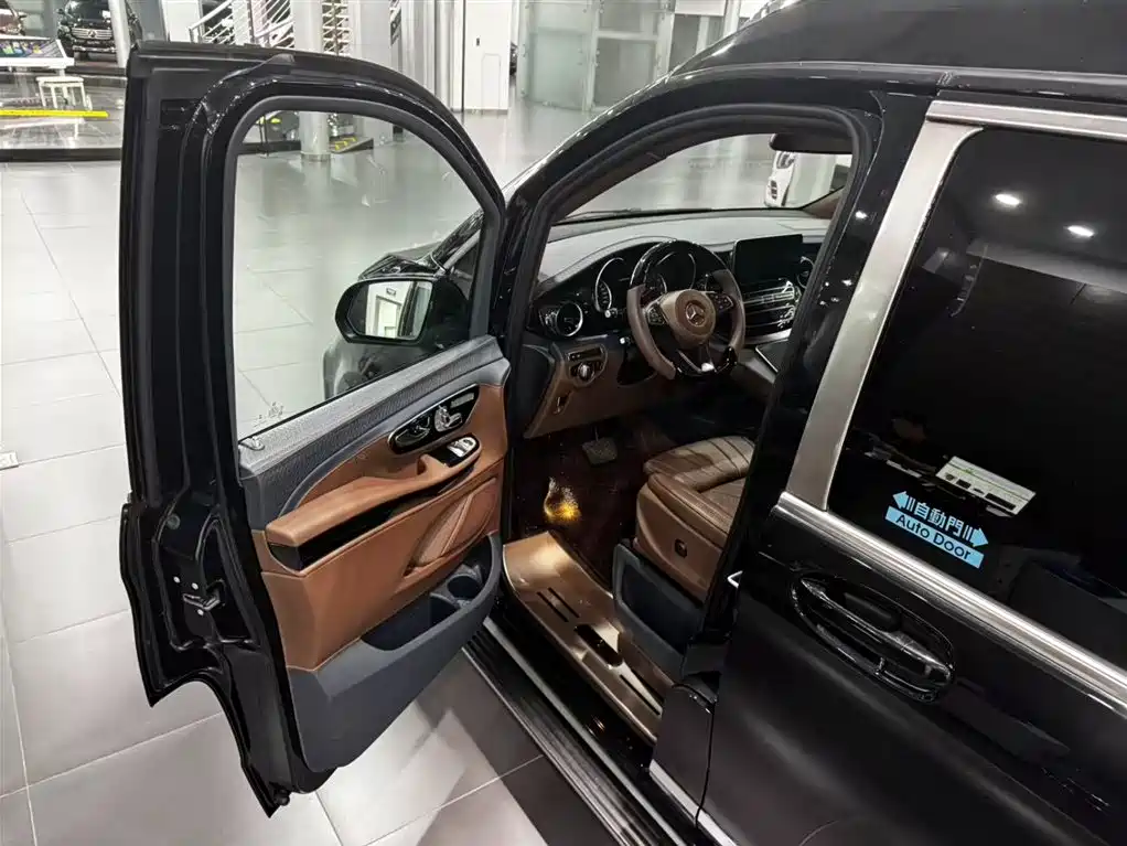 Volkswagen Viloran 2023 2.0T Business Edition 7-seater