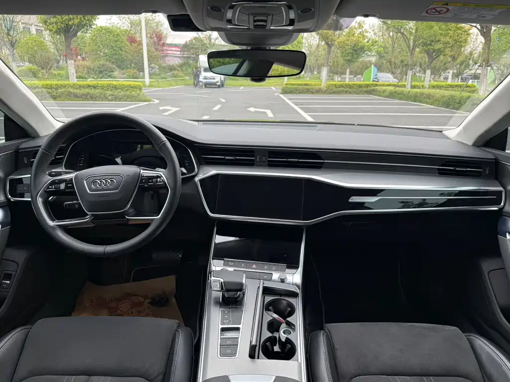 Audi A7L 2022 45 TFSI S-line Zhumeng Edition Flow Crystal Package