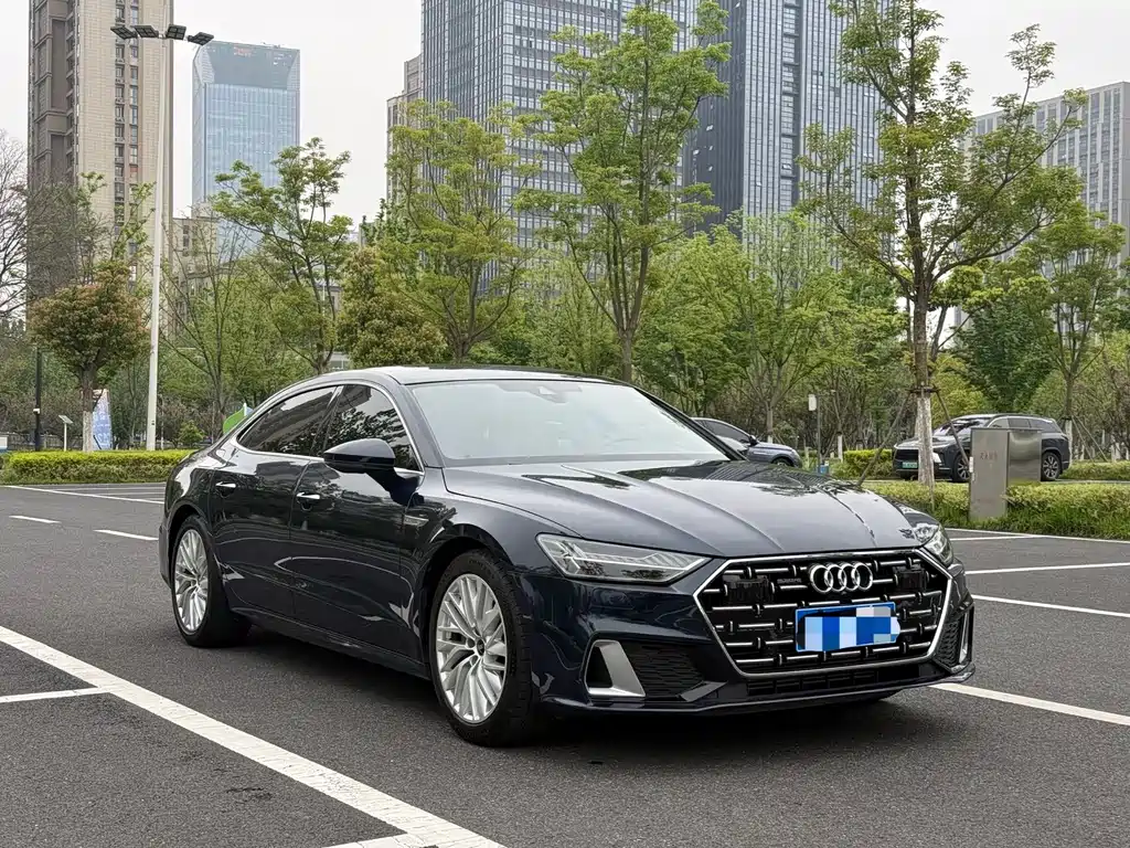 Audi A7L 2022 45 TFSI S-line Zhumeng Edition Flow Crystal Package