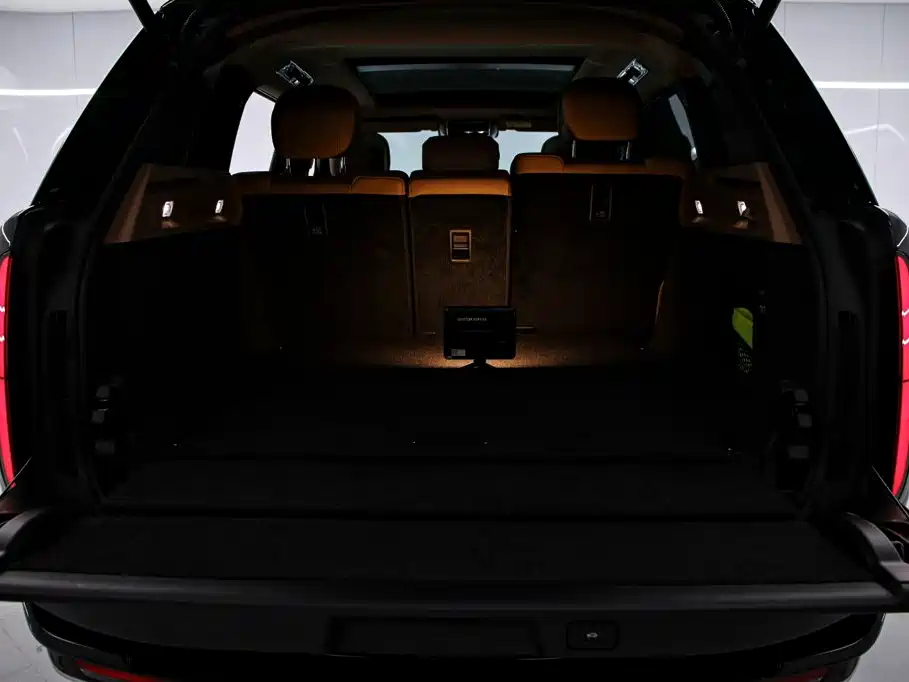 Range Rover 2025 Edition 3.0 L6 400PS Grand Extended Version
