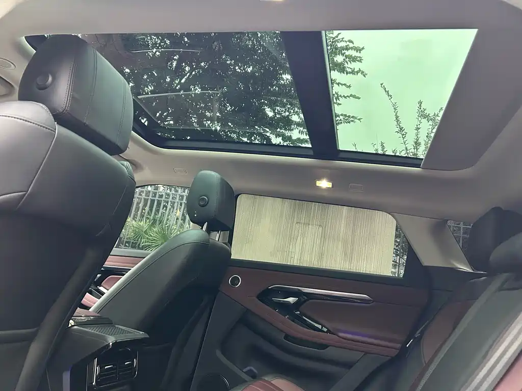 Range Rover Vogue 2022 249PS R-Dynamic Luxury