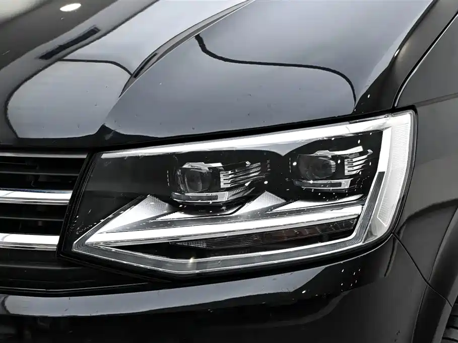 Mighty 2019 2.0TSI 4x4 Premium Edition 7-seater