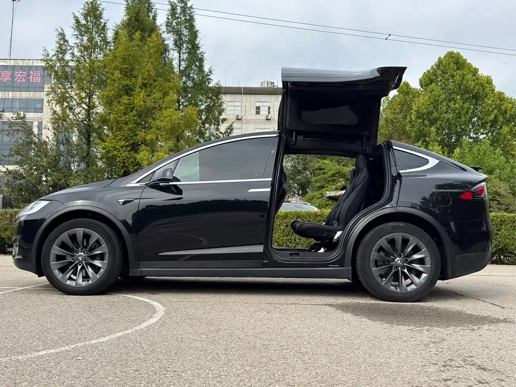 Model X 2017 Long Range Edition