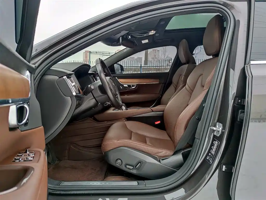 Volvo S90 2021 B5 Intelligent Comfort Luxury Edition