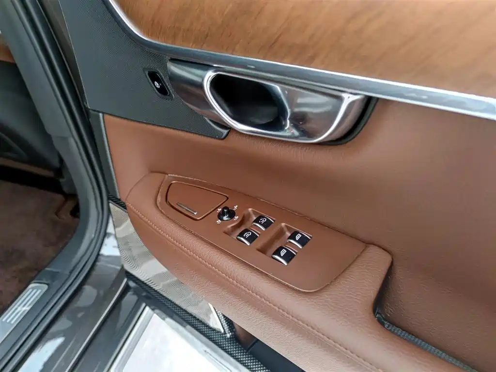 Volvo S90 2021 B5 Intelligent Comfort Luxury Edition