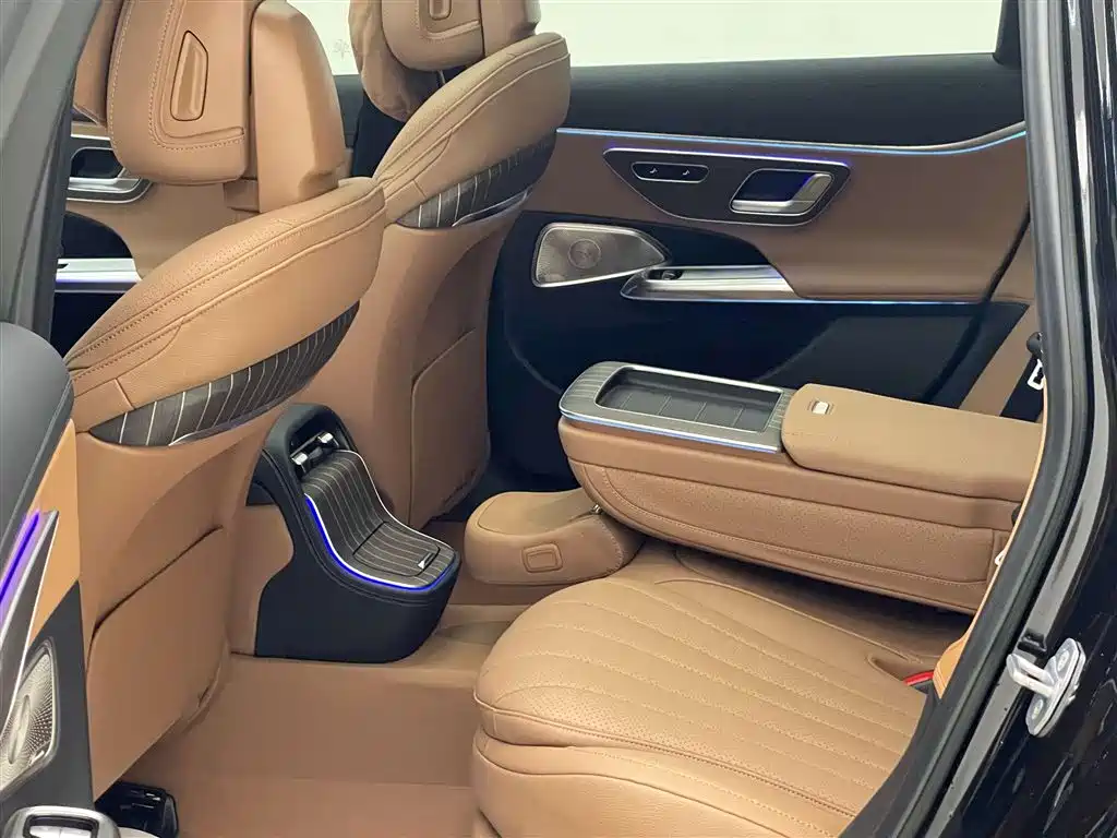 Mercedes-Benz E-Class 2024 E 300 L Fashion Edition