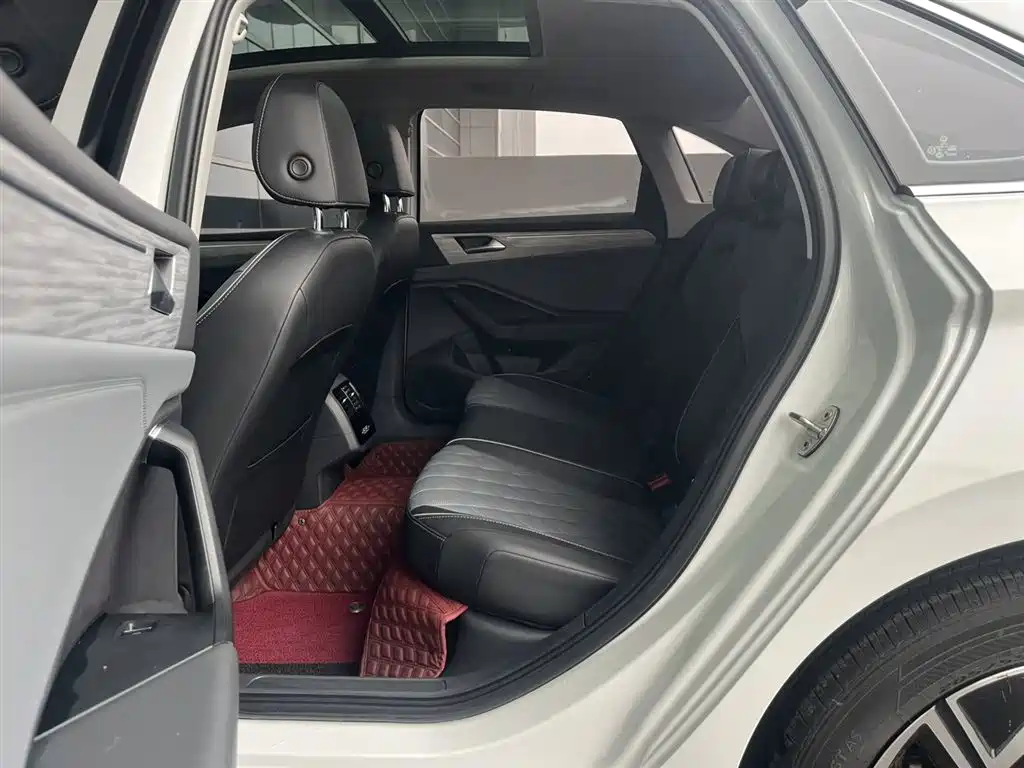 2023 Volkswagen Sagitar 300 TSI DSG Prestige Edition