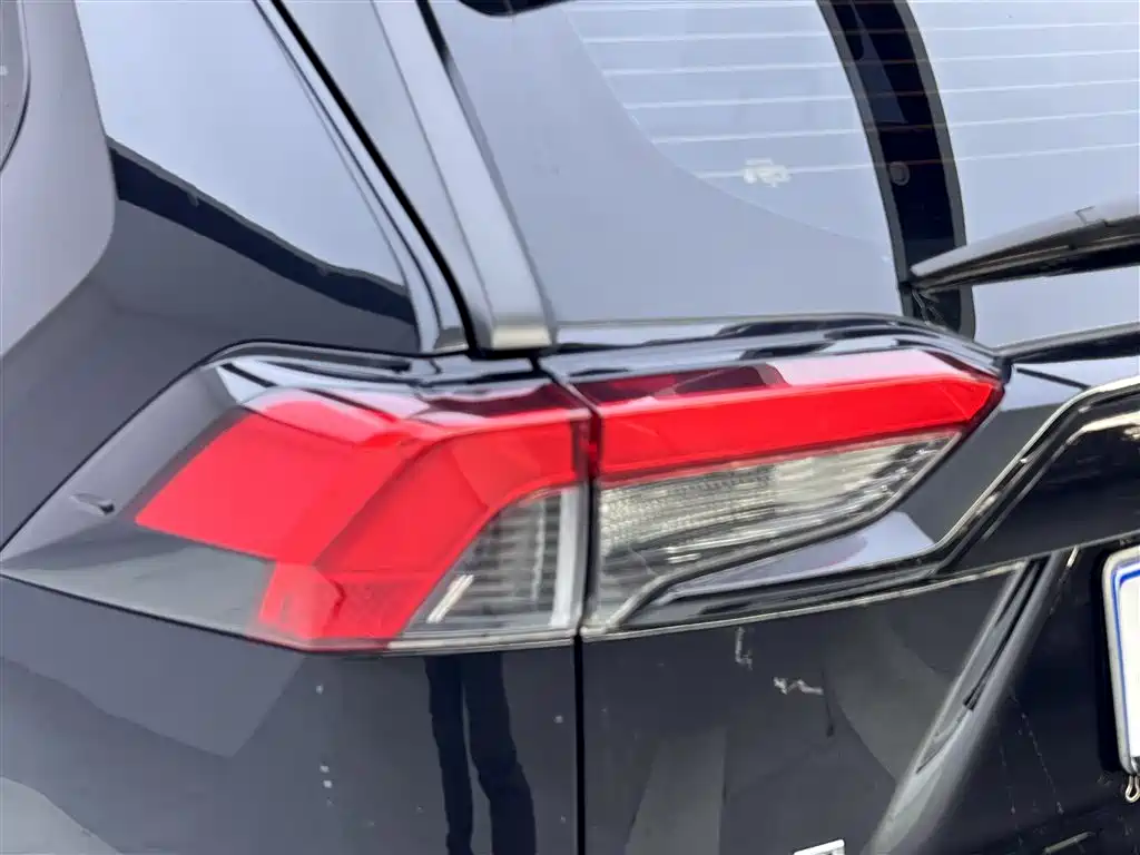RAV4 2022 2.0L CVT Two-Wheel Drive Fashion Edition