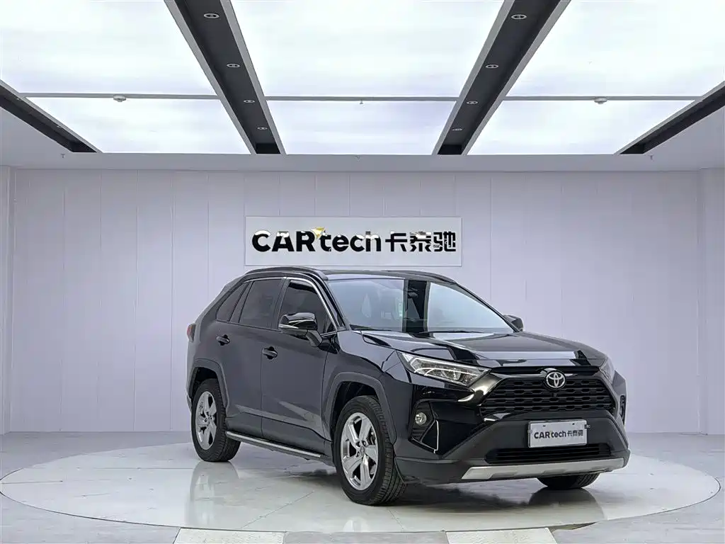 RAV4 2022 2.0L CVT Two-Wheel Drive Fashion Edition