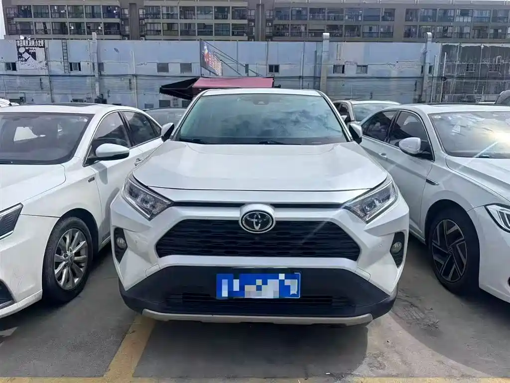 RAV4 2022 2.0L CVT Two-Wheel Drive Fashion Edition