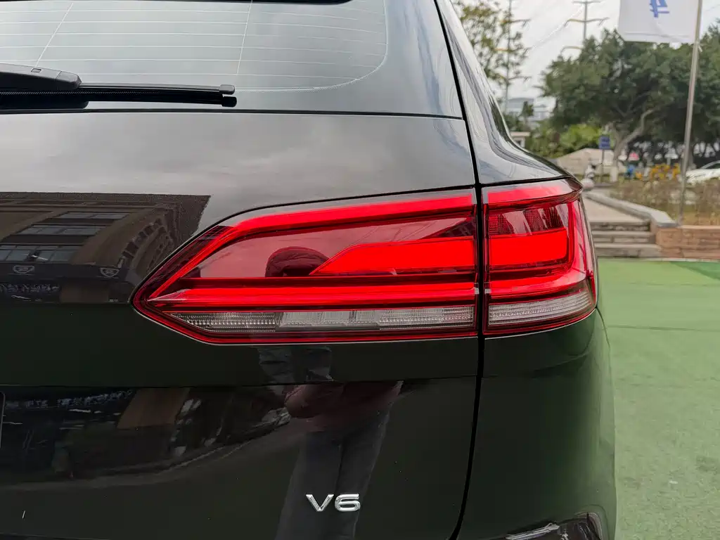 Touareg 2019 3.0 TSI Shifeng Edition National VI